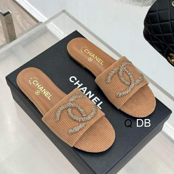 Picture of Chanel Slippers _SKUChanelsz35-40DB04273227